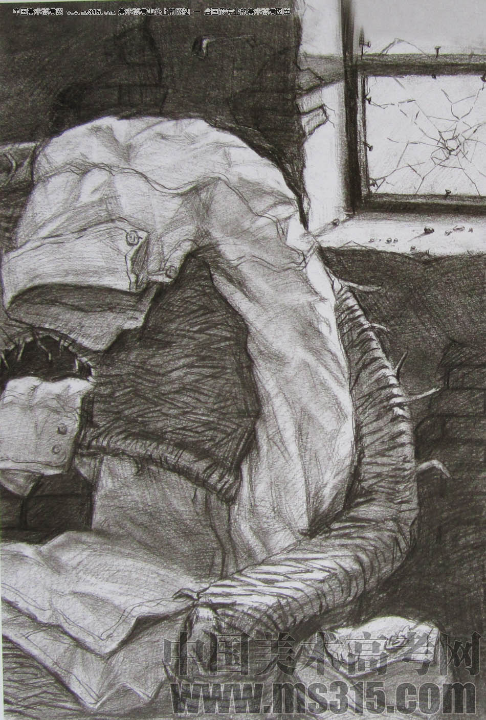 2011年清华大学美术学院素描高分试卷33（设计）