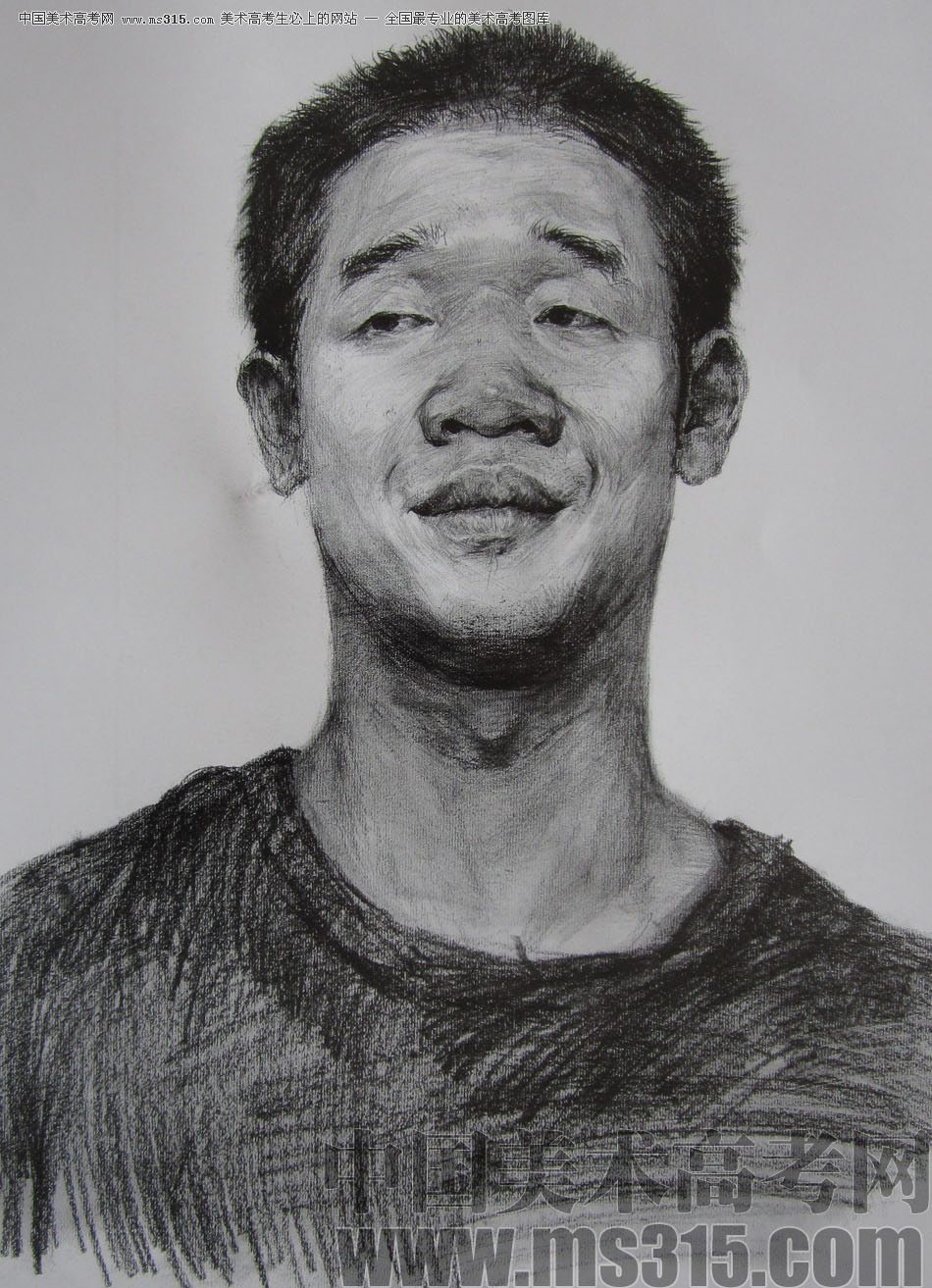 央美清华双状元黄思思素描头像优秀作品5