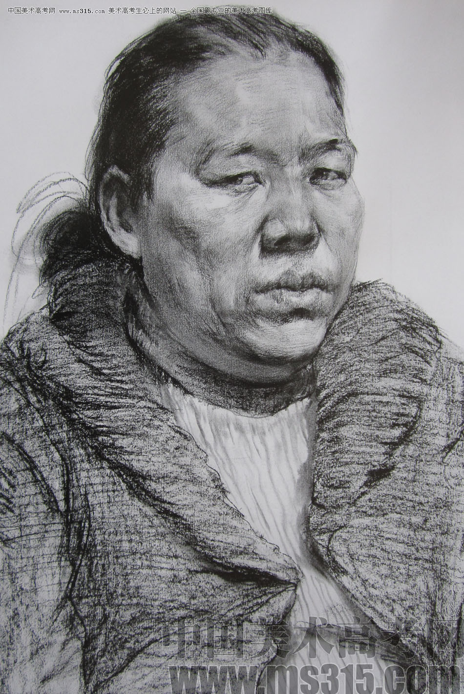 央美清华双状元黄思思素描头像优秀作品18