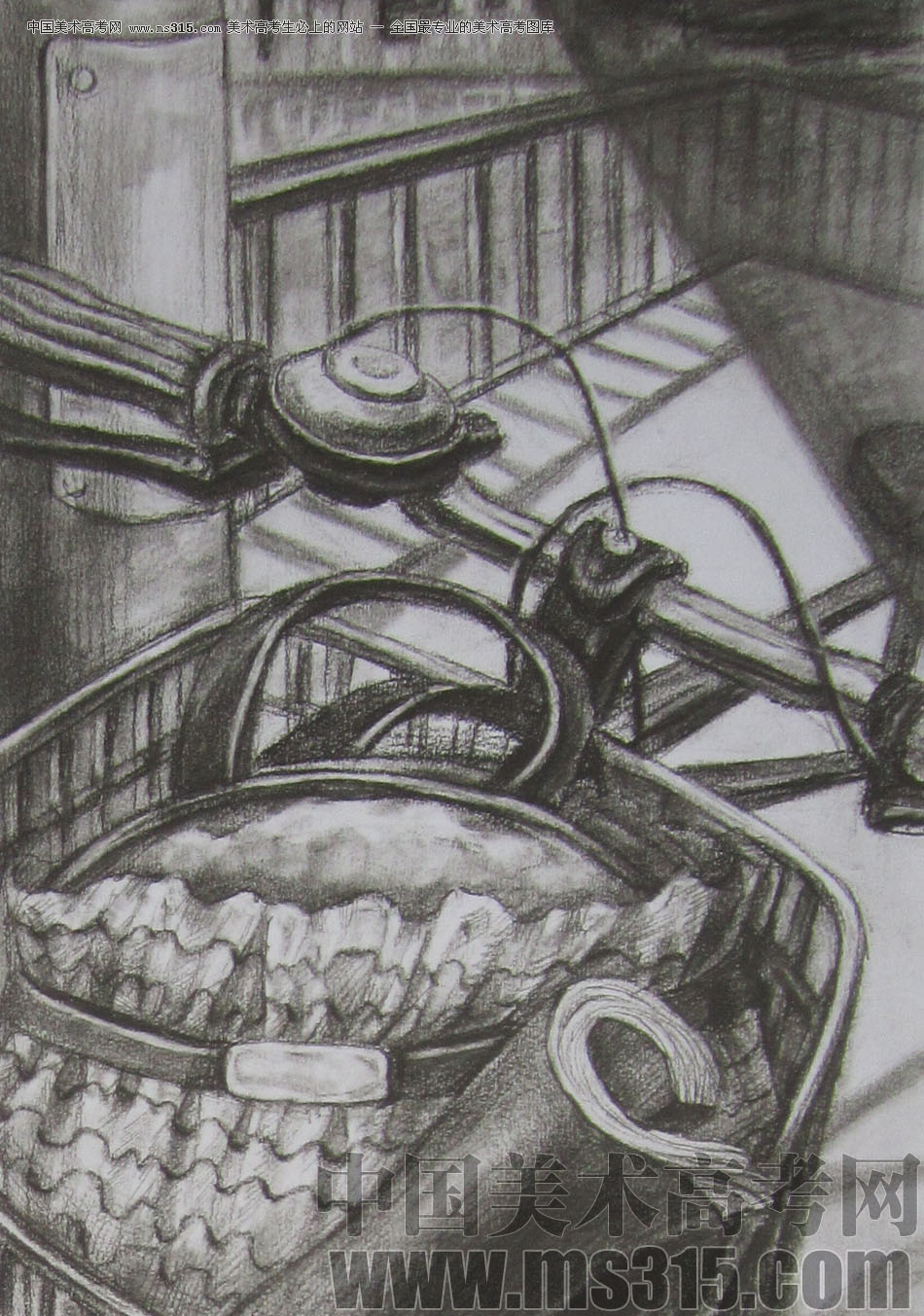 2013年清华大学美术学院艺术设计专业素描高分试卷8