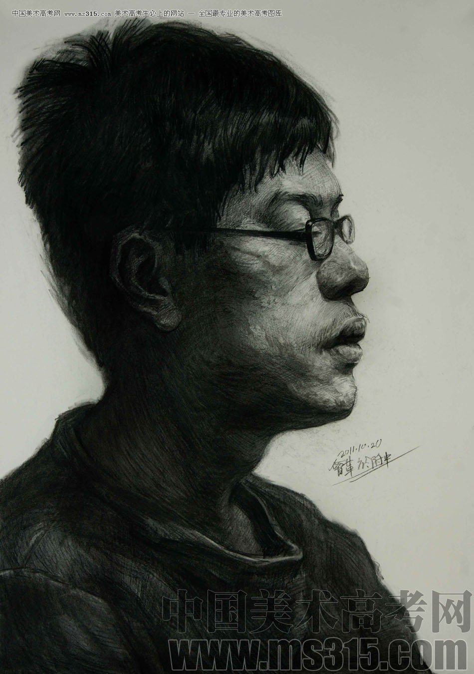 河北师范大学美术学院附中王会革素描头像优秀作品1